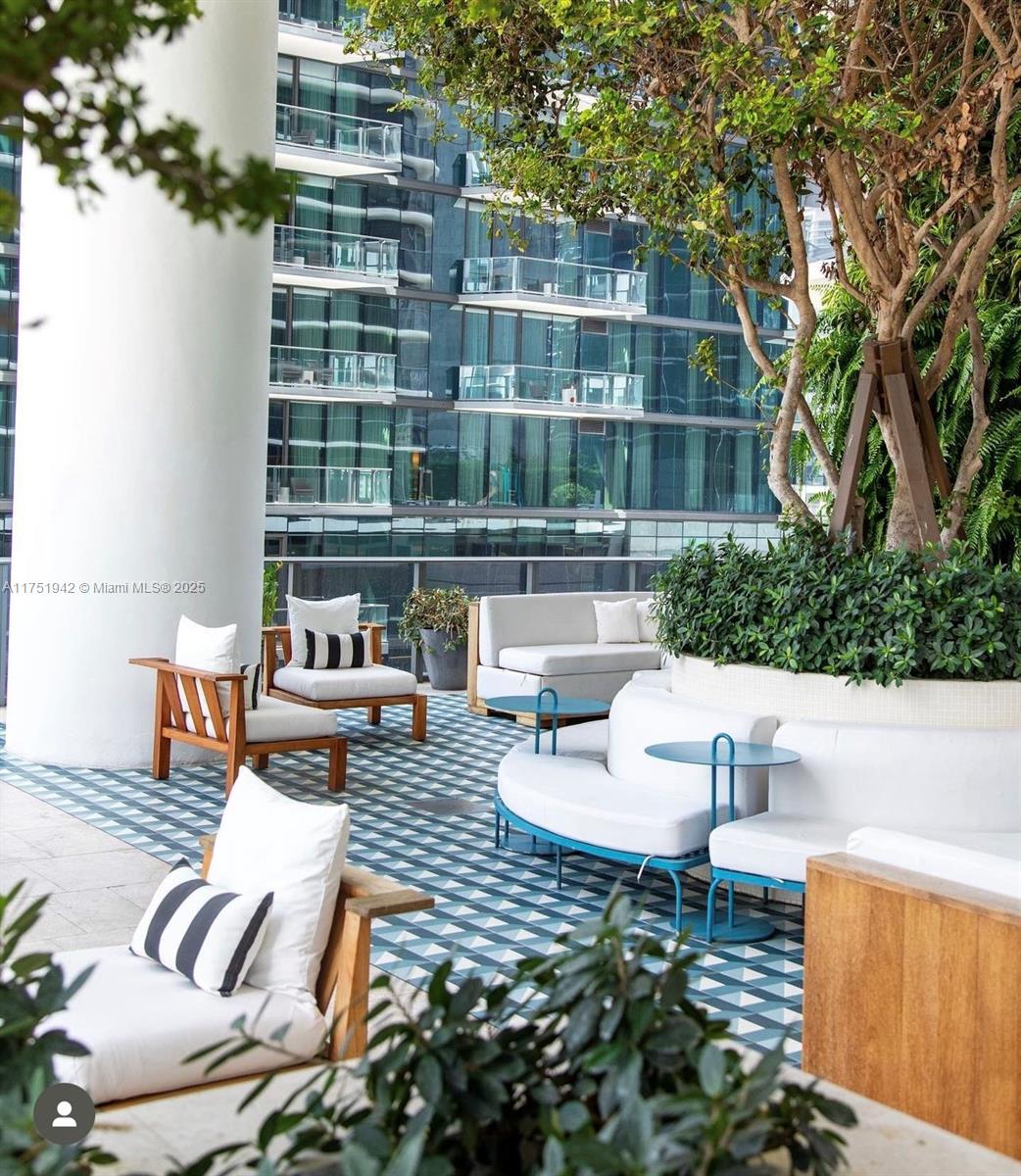 801 S Miami Ave #3804, Miami FL 33130