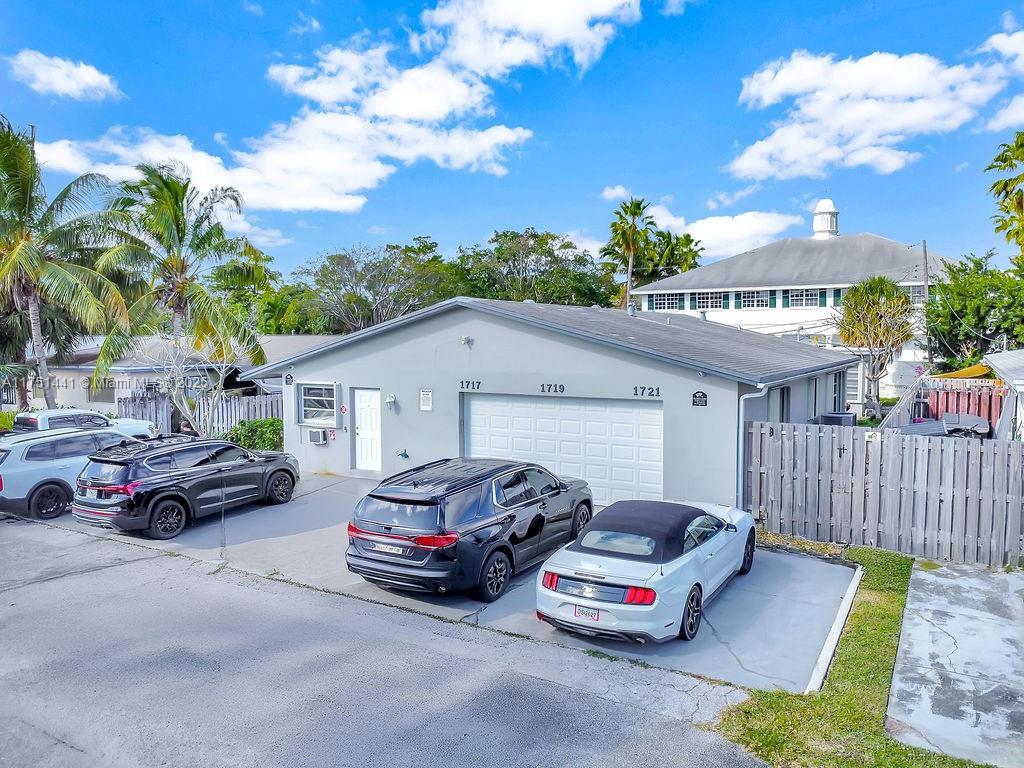 1717 NE 25th St, Wilton Manors, Florida image 24