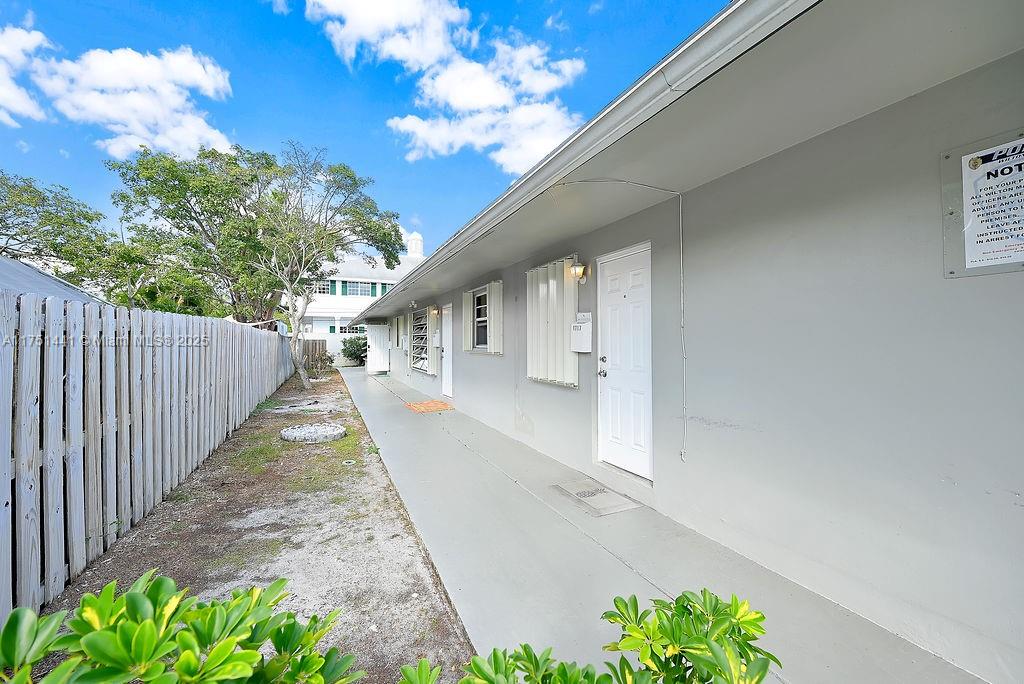 1717 NE 25th St, Wilton Manors, Florida image 39