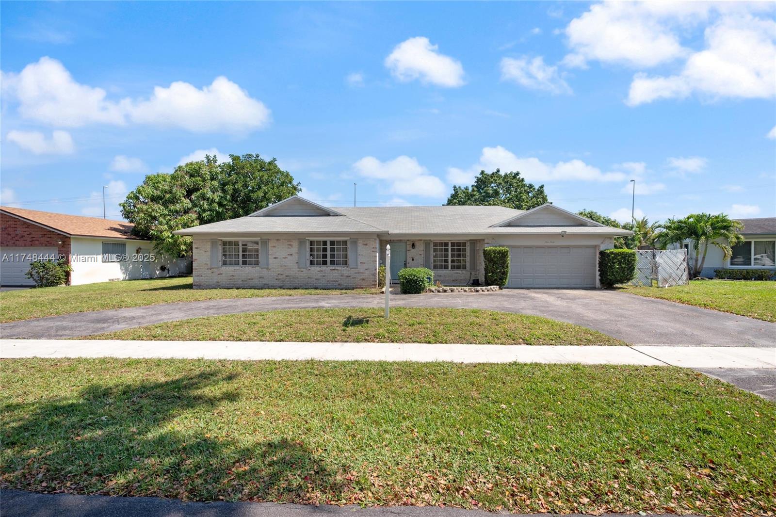 940 SW 52nd Ave, Plantation, Florida image 23