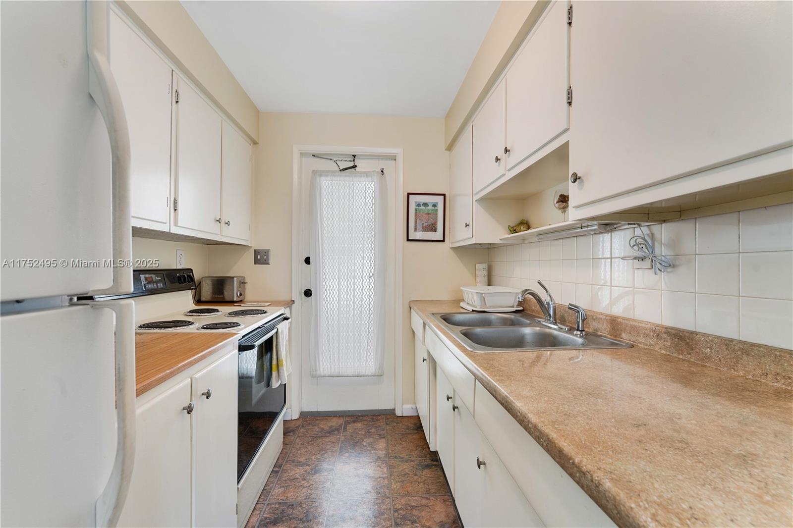 1155 103rd St #8B, Bay Harbor Islands, Florida image 10