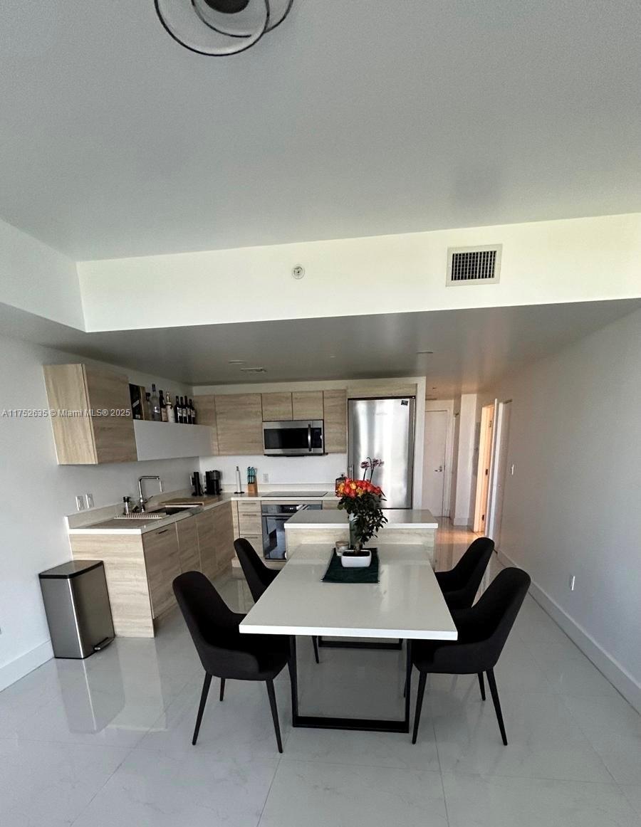 16385 Biscayne Blvd #1002, North Miami Beach, Florida image 2