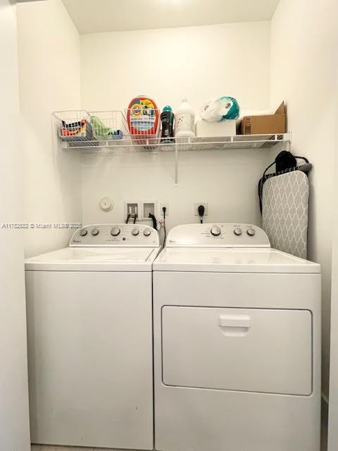 Residential, Doral, Florida image 34