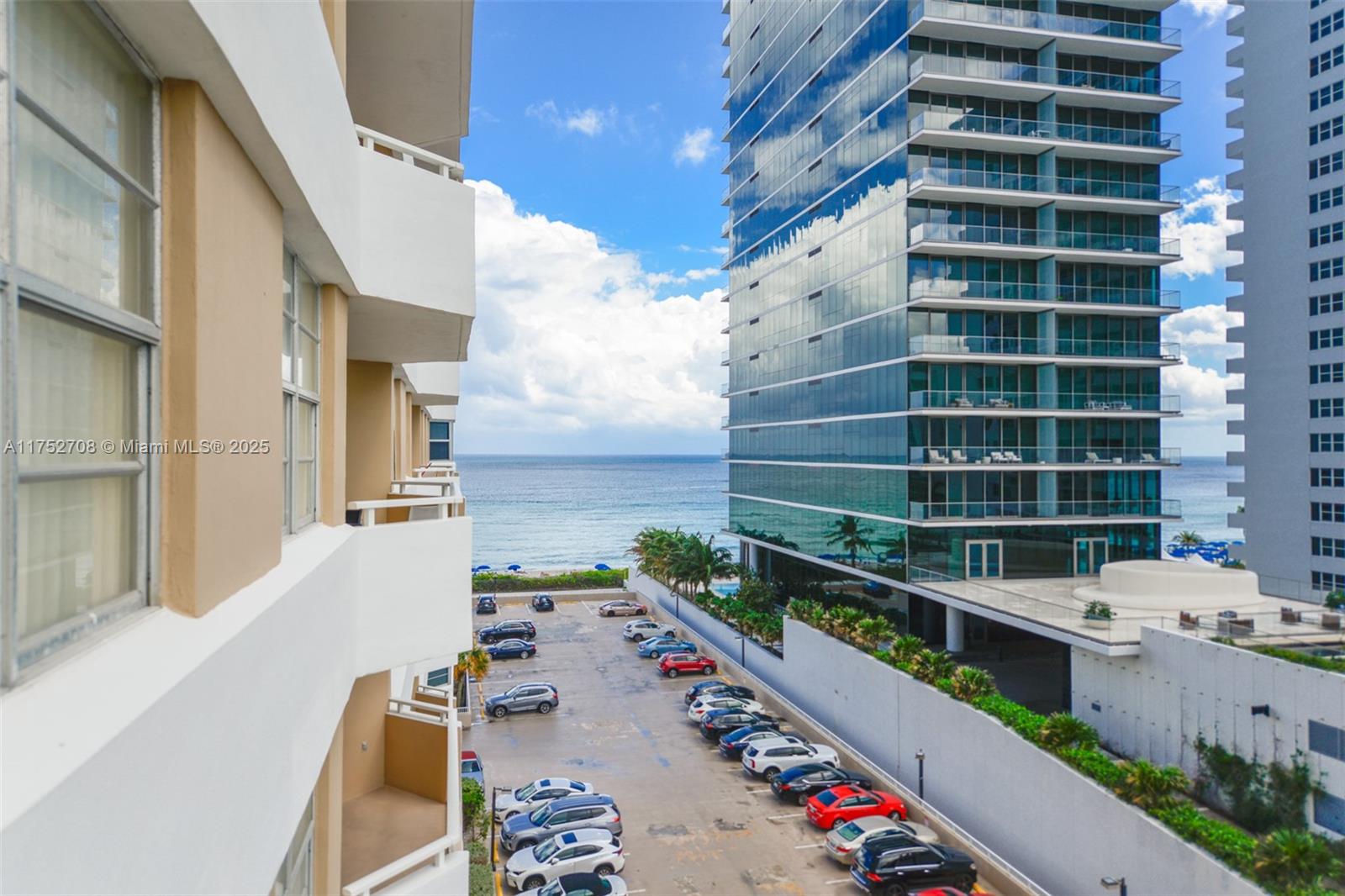 Condo for Sale in Hallandale Beach, FL