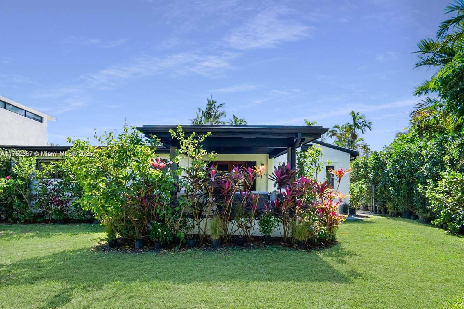 118 E 3rd Ct, Miami Beach, Florida image 9