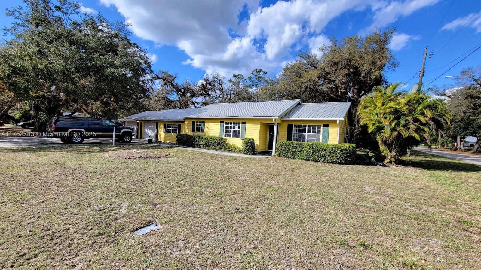 260 Fraser Ave, La Belle, Florida image 1