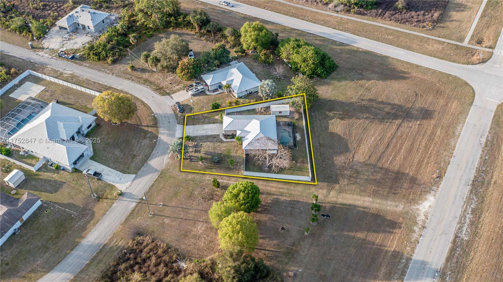 7049 Tide Cir, La Belle, Florida image 33