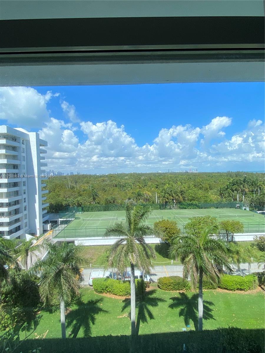199 Ocean Lane Dr #812, Key Biscayne FL 33149