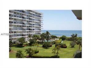 199 Ocean Lane Dr #812, Key Biscayne FL 33149