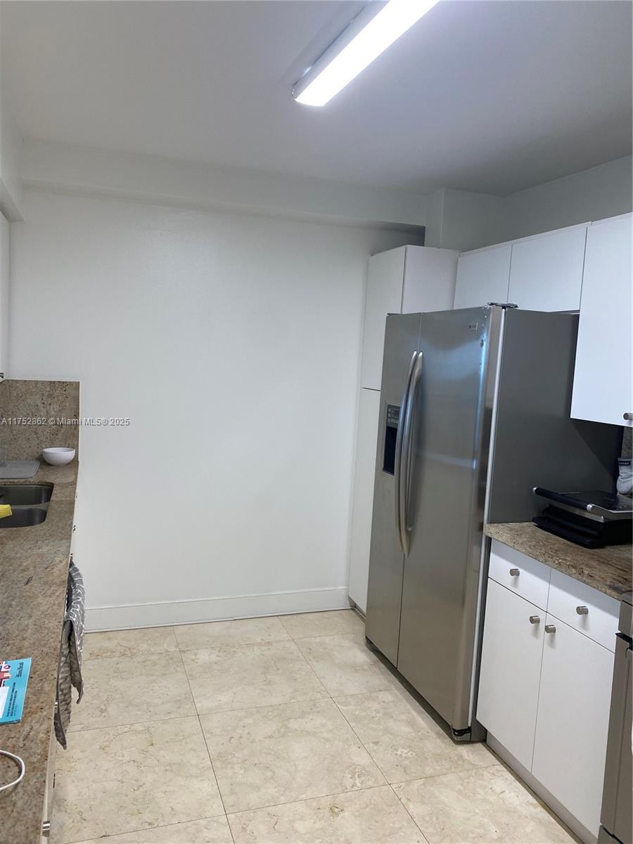 199 Ocean Lane Dr #812, Key Biscayne FL 33149