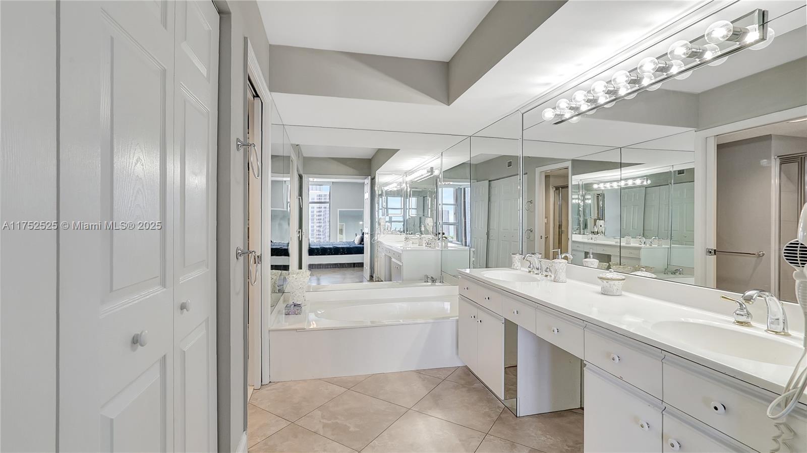 3530 Mystic Pointe Dr #2313, Aventura FL 33180