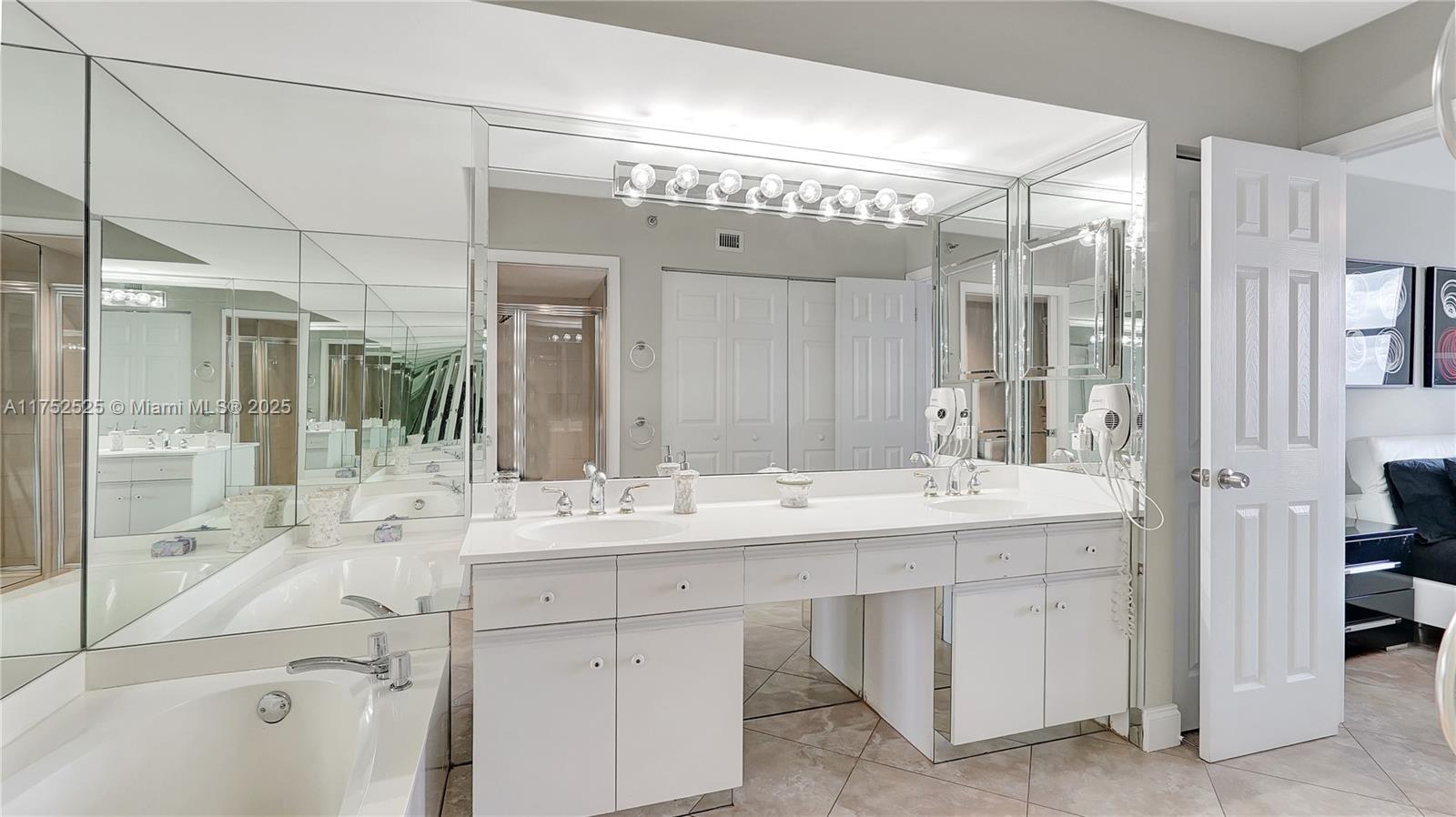 3530 Mystic Pointe Dr #2313, Aventura FL 33180