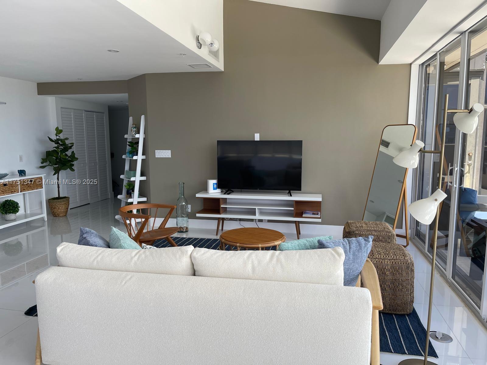 251 Crandon Blvd #1105, Key Biscayne FL 33149