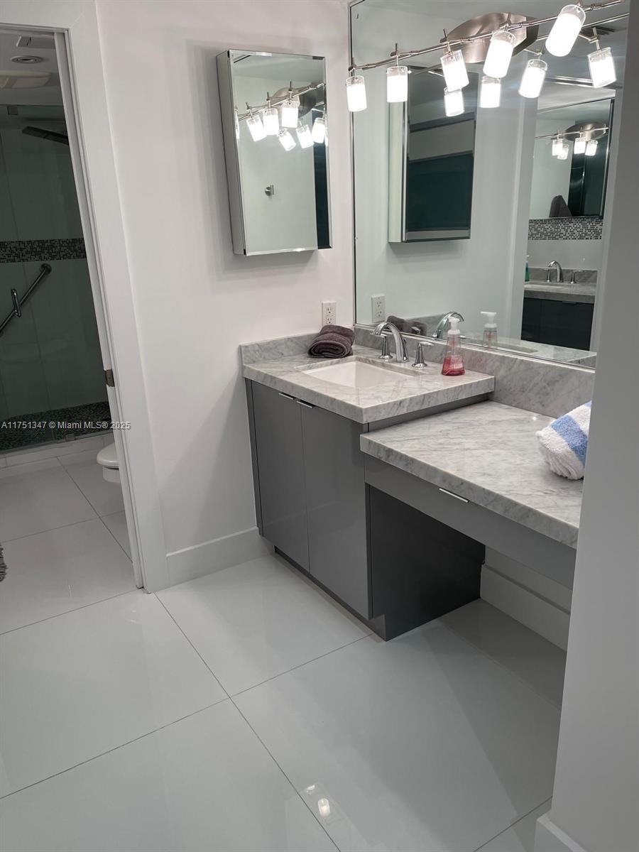 251 Crandon Blvd #1105, Key Biscayne FL 33149
