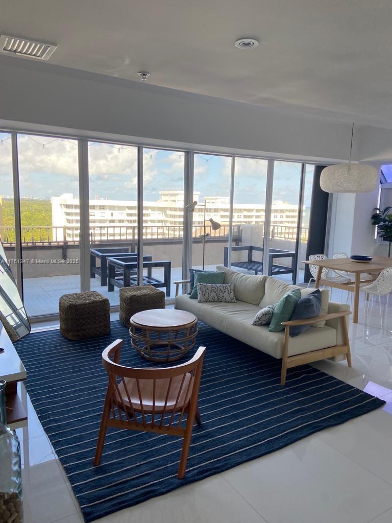 251 Crandon Blvd #1105, Key Biscayne FL 33149