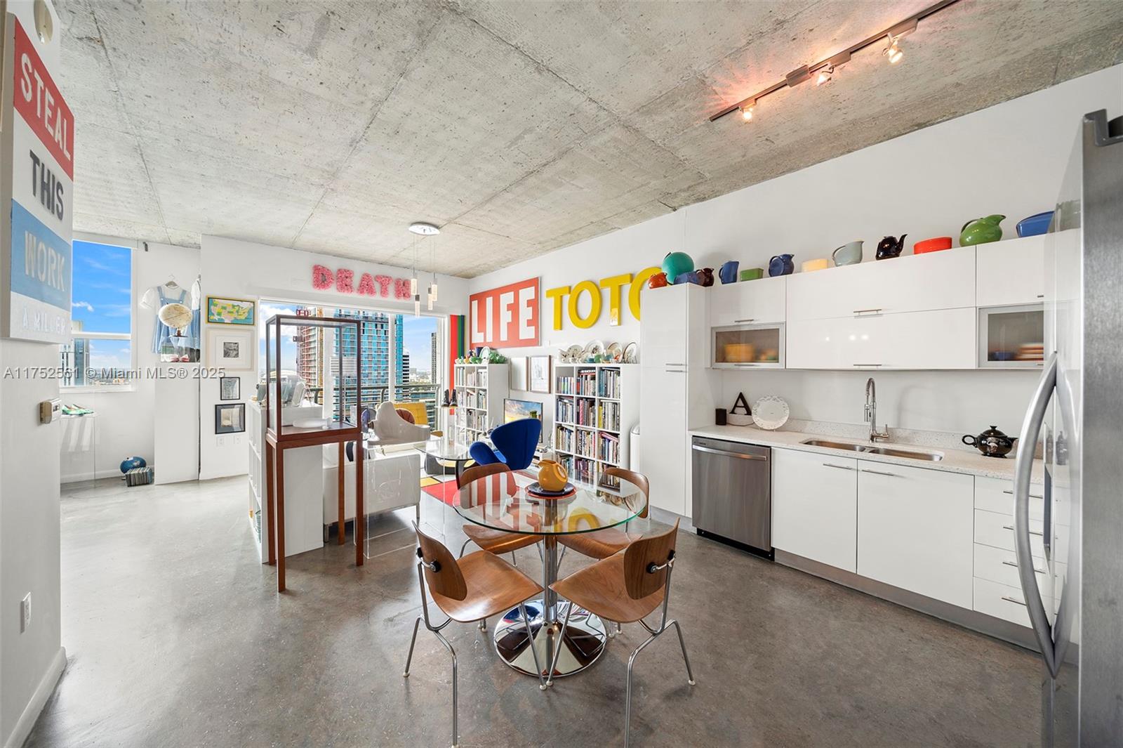 133 NE 2nd Ave #3215, Miami FL 33132