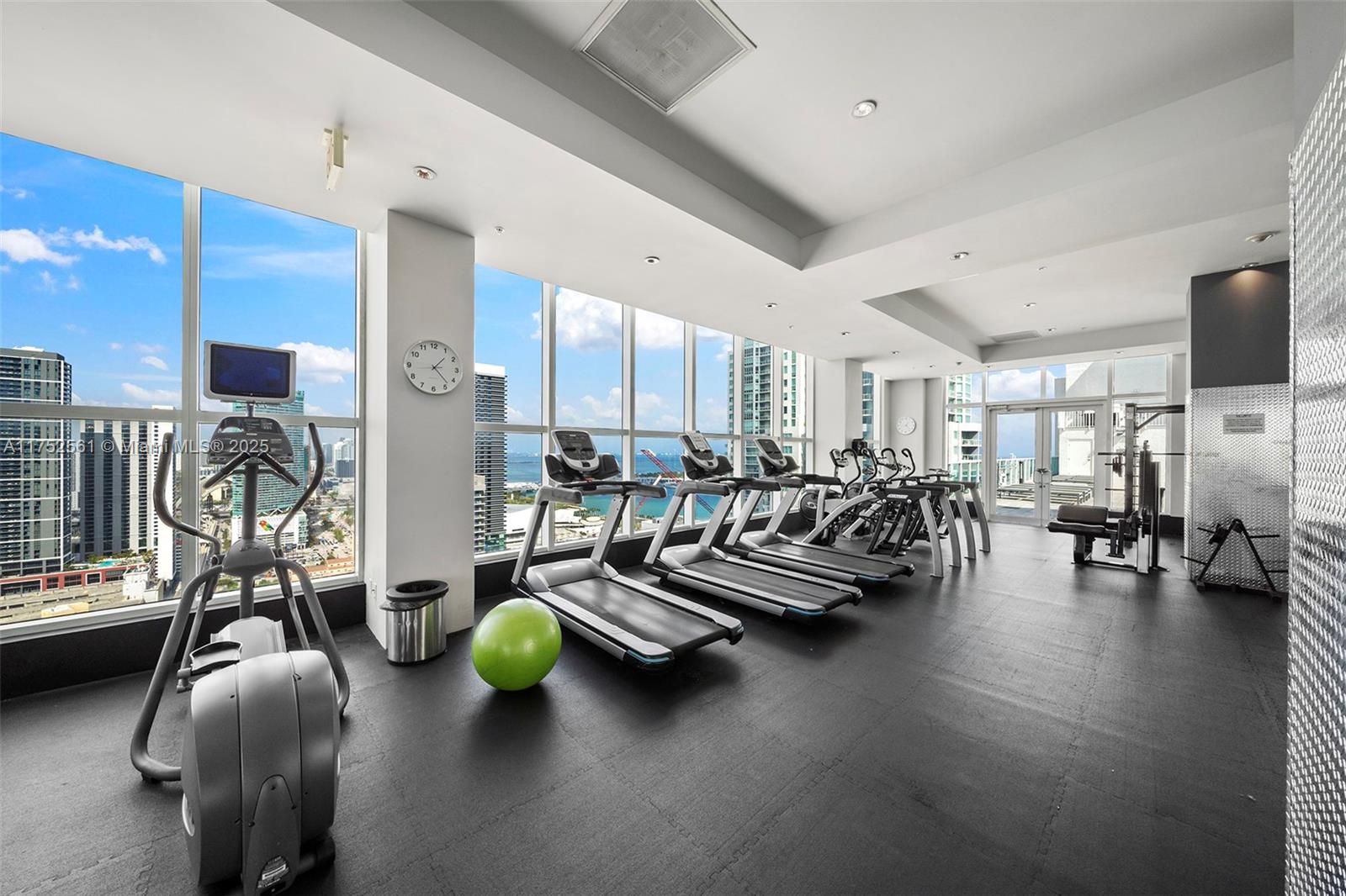 133 NE 2nd Ave #3215, Miami FL 33132