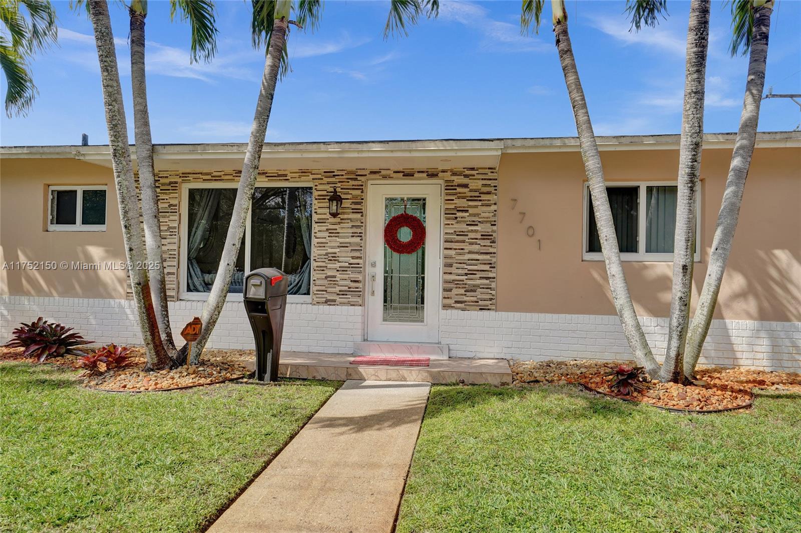 7701 NW 37th St, Davie, Florida image 3