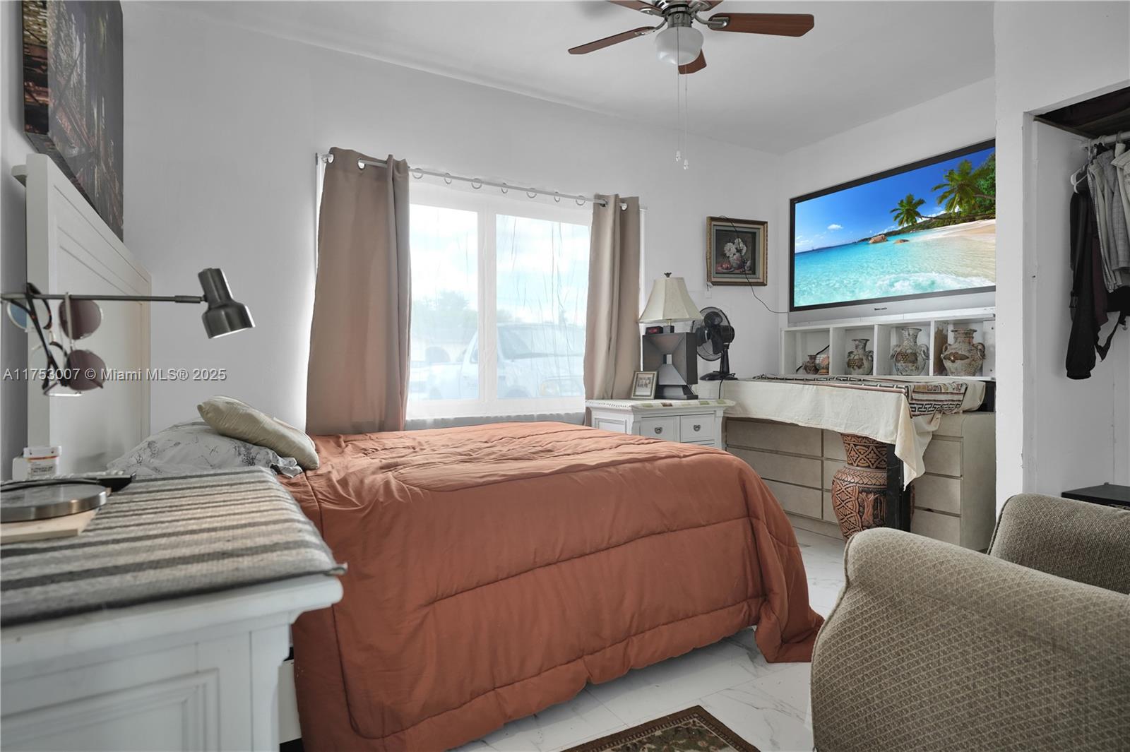 Listing Photo 8