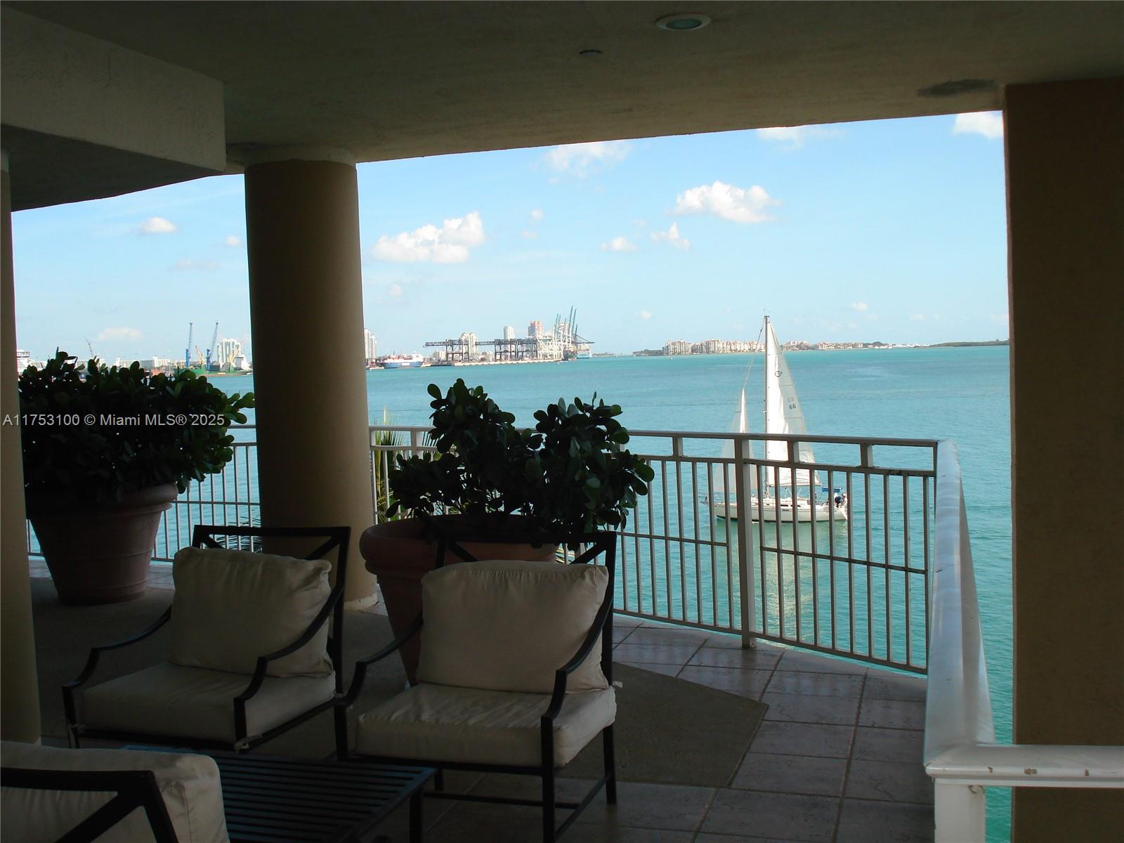 770 Claughton Island Dr #1708, Miami FL 33131