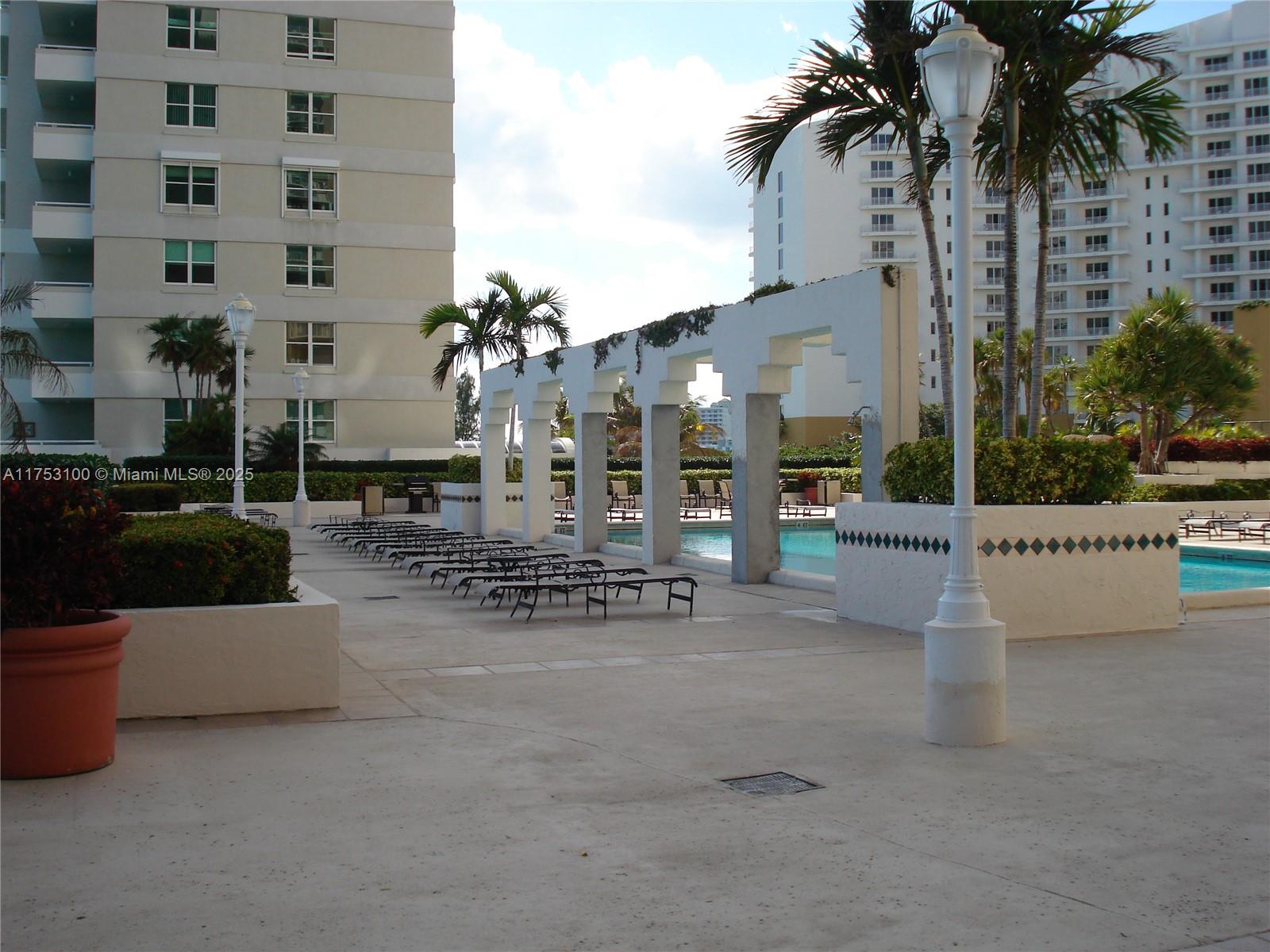 770 Claughton Island Dr #1708, Miami FL 33131