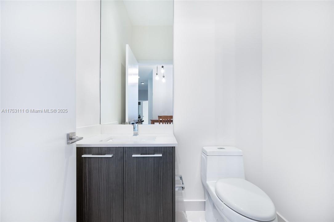45 SW 9th St #4609, Miami FL 33130