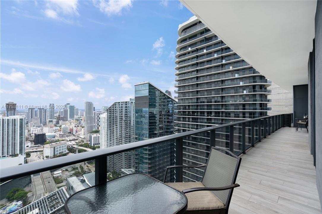 45 SW 9th St #4609, Miami FL 33130
