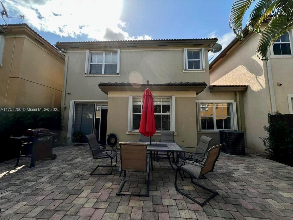 11213 NW 74th Ter, Doral, Florida image 14