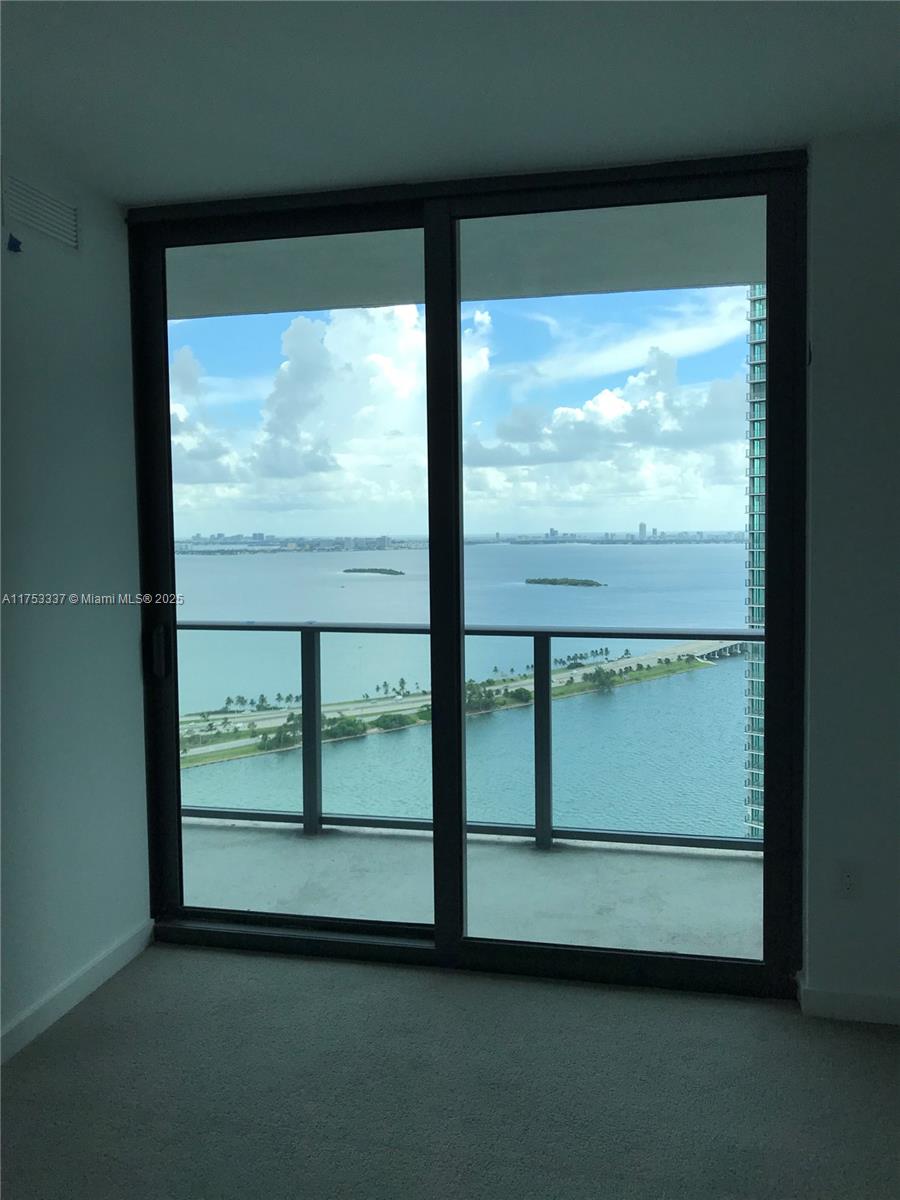 Great location just minutes from Midtown, Wynwood, Brickell, Miami Beach, and Miami International Airport , stunning views and great lifestyle at this condo. Contemporary 1bed/1.5bath unit with 12 ft ceilings, ItalKraft cabinets and Bosch appliances. Washer and Dryer in unit. Top of the line amenities, including a roof top pool deck, spa and grilling areas. An additional pool on the 5th floor, with tennis court, more grilling areas, Club Room, Children's Room, Billiards/Media Room and a fully equipped gym.