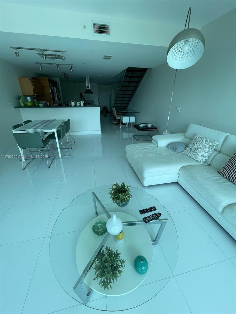 2950 NE 188th St #448, Aventura FL 33180