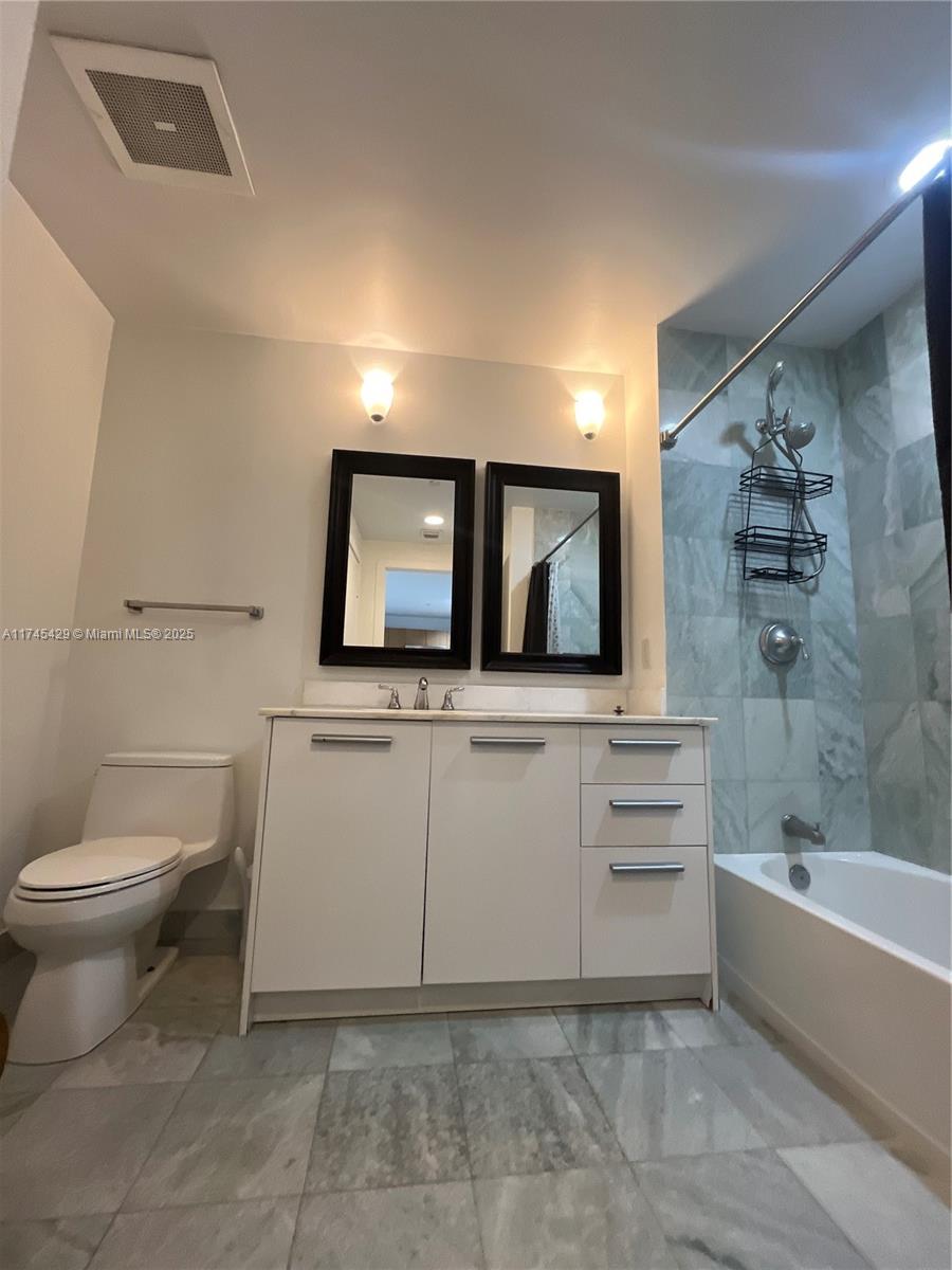1050 BRICKELL AV #1406, Miami FL 33131