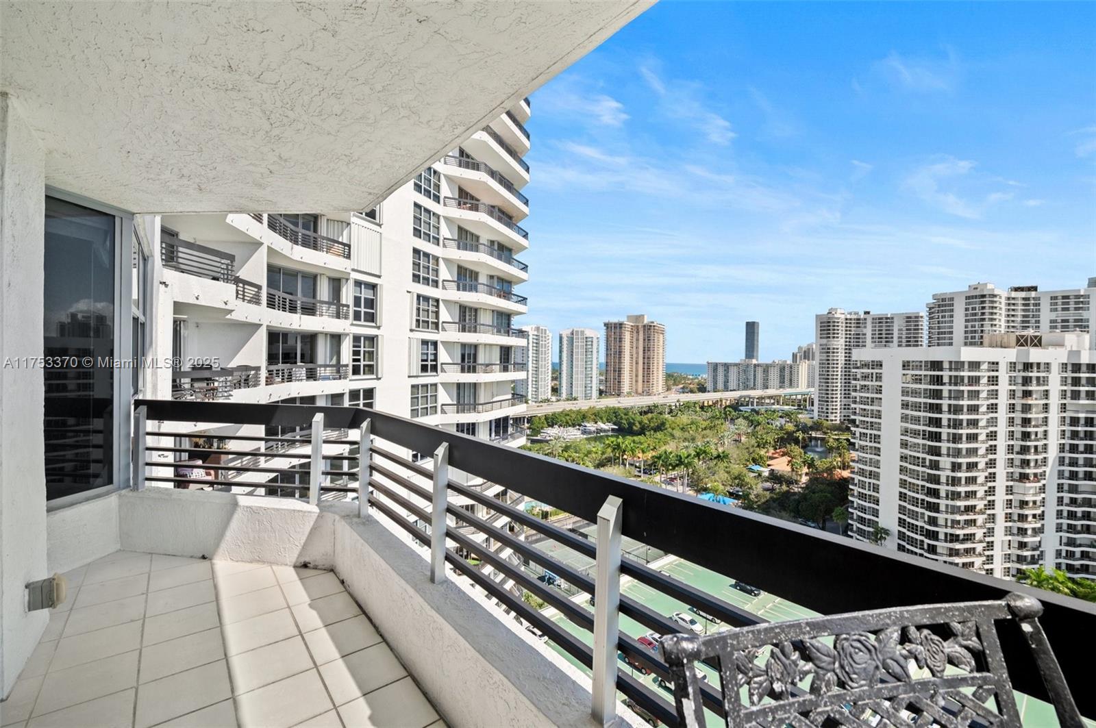 3530 Mystic Pointe Dr #1913, Aventura FL 33180