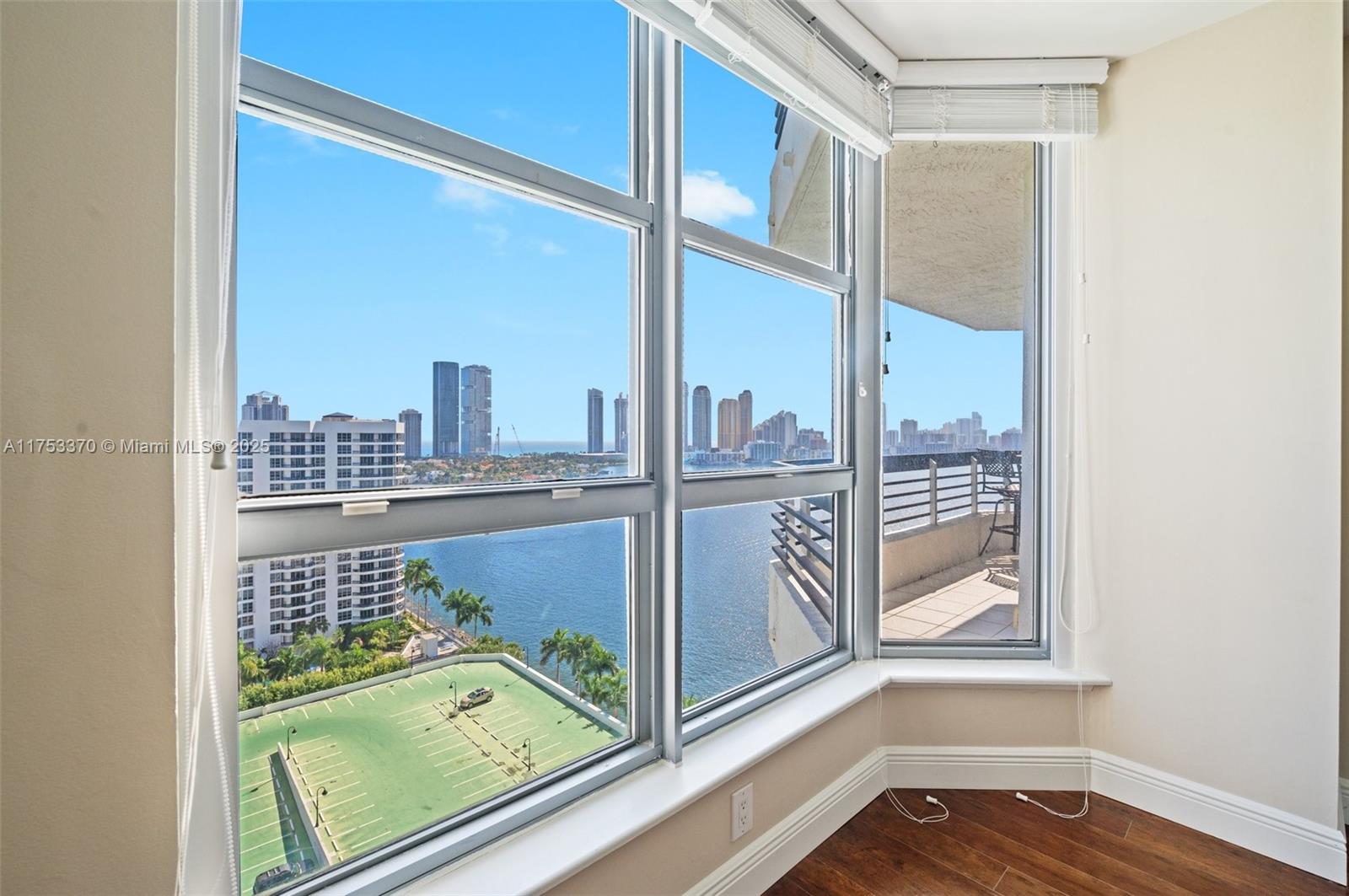 3530 Mystic Pointe Dr #1913, Aventura FL 33180