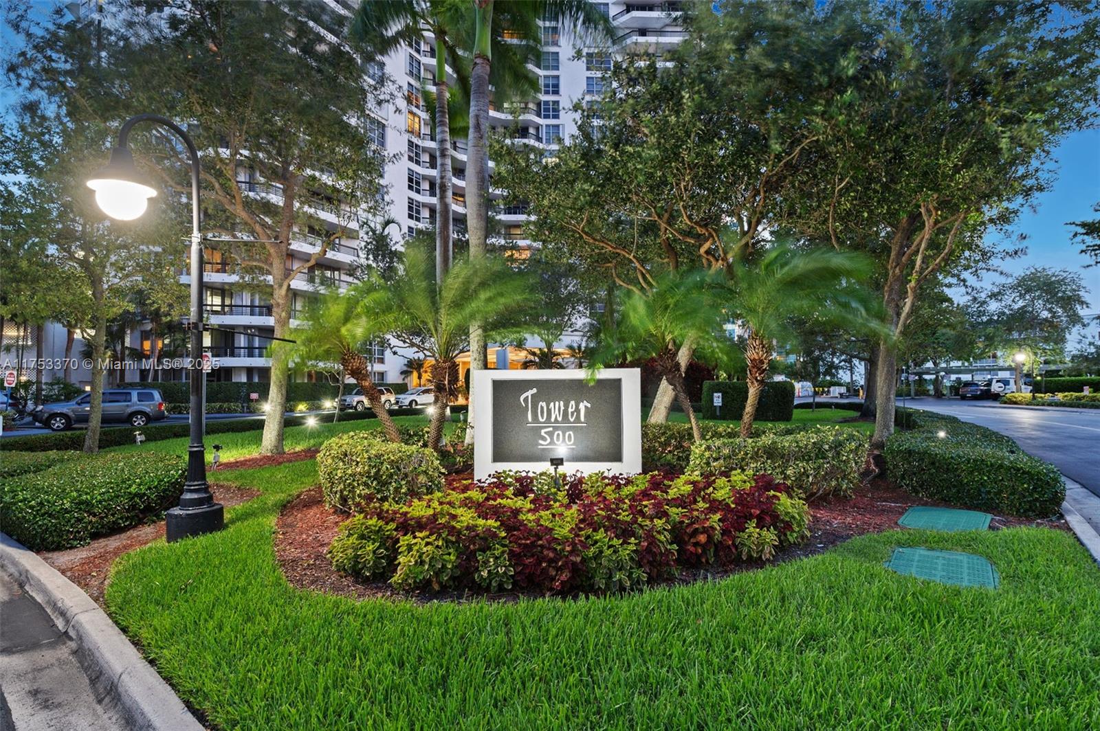 3530 Mystic Pointe Dr #1913, Aventura FL 33180