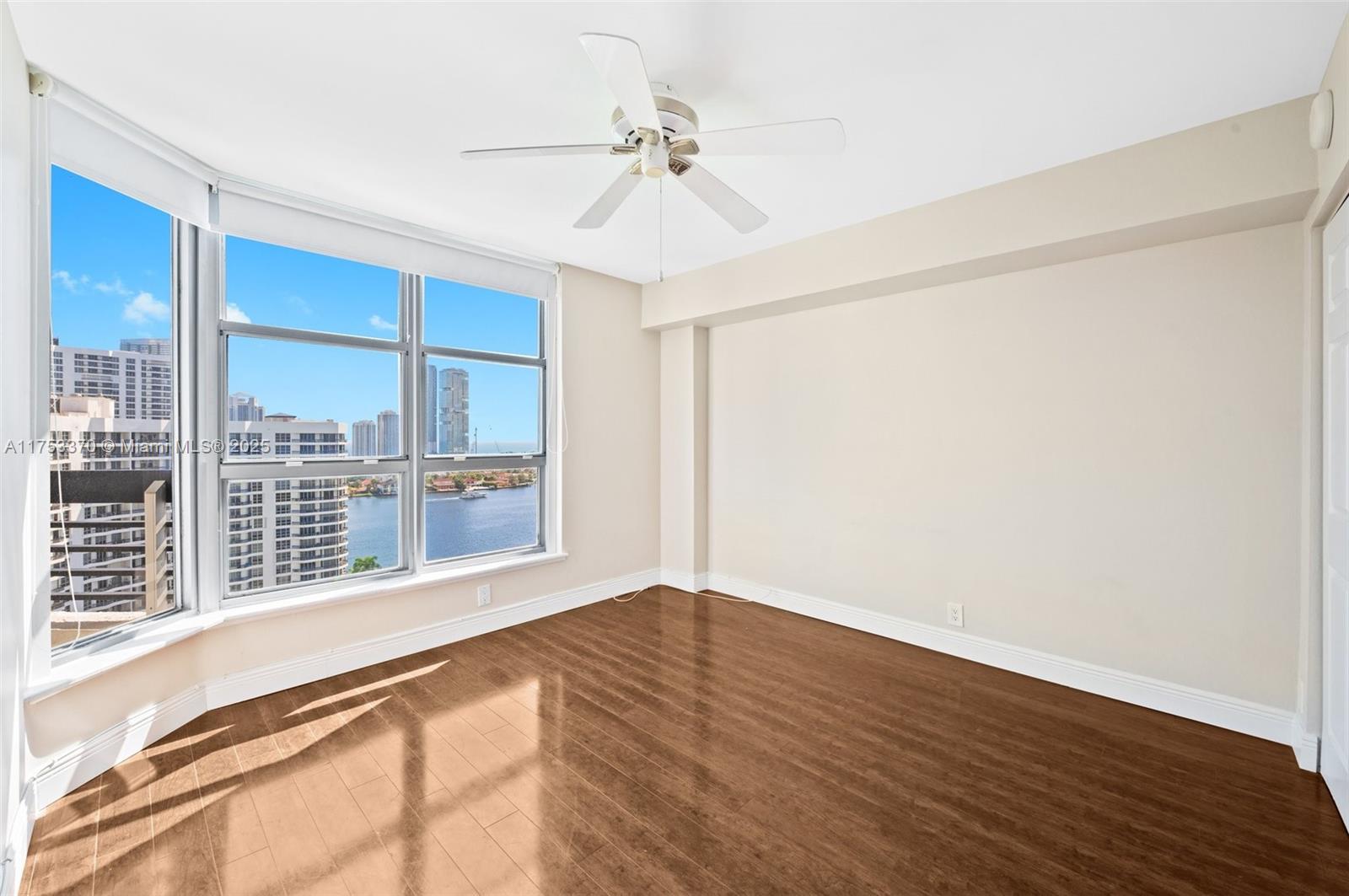 3530 Mystic Pointe Dr #1913, Aventura FL 33180