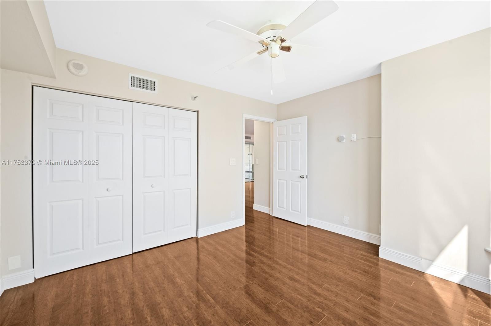 3530 Mystic Pointe Dr #1913, Aventura FL 33180