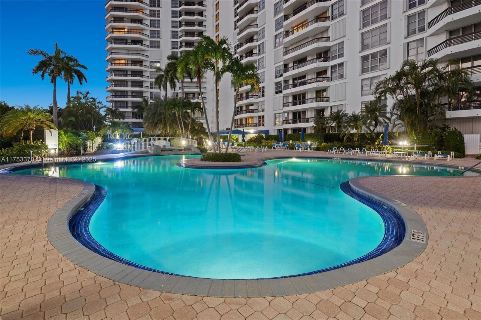 3530 Mystic Pointe Dr #1913, Aventura FL 33180