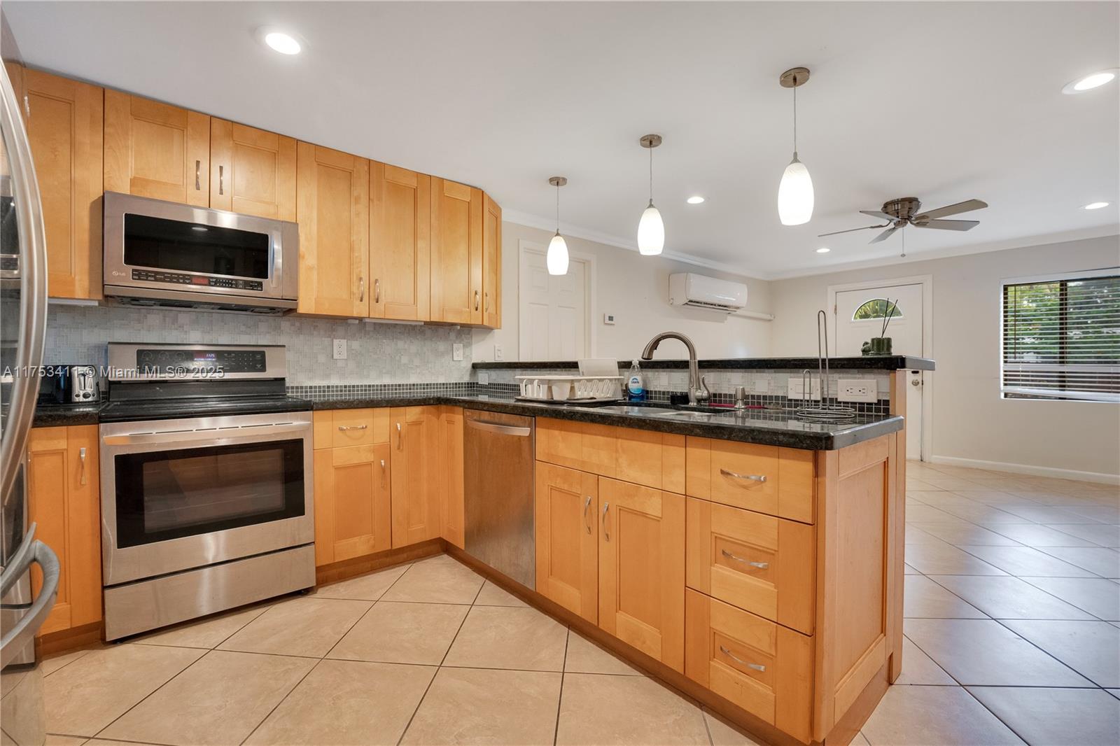 1663 SW 28th Ave, Fort Lauderdale, Florida image 10