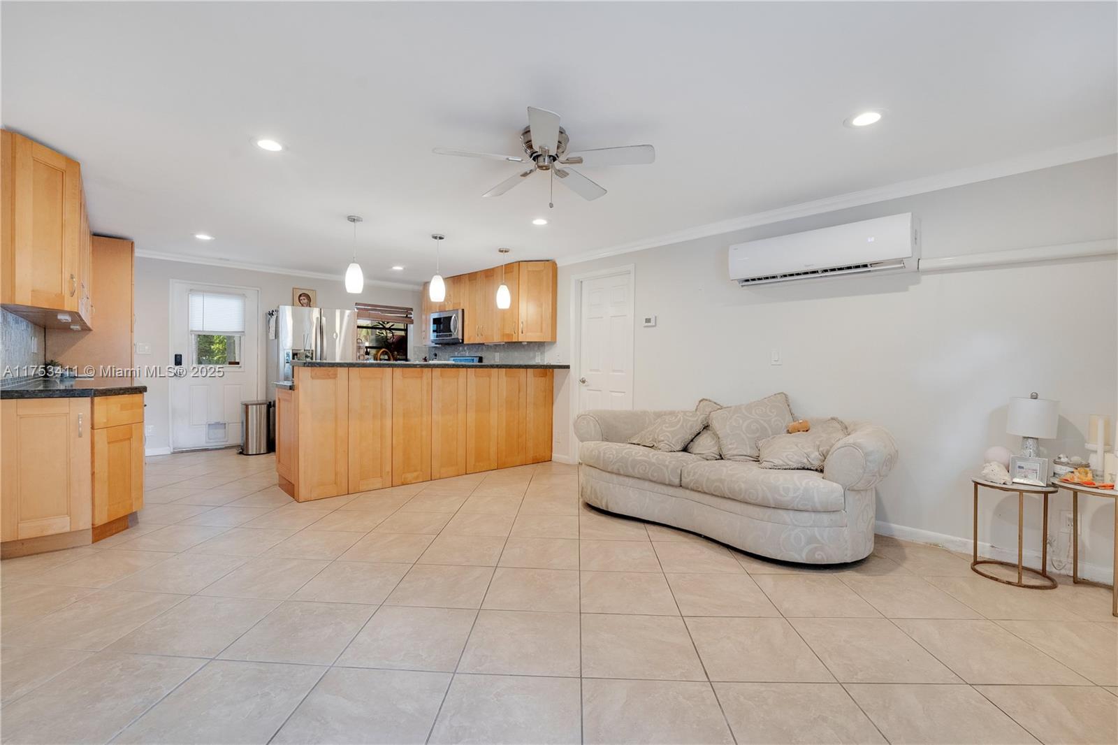1663 SW 28th Ave, Fort Lauderdale, Florida image 3