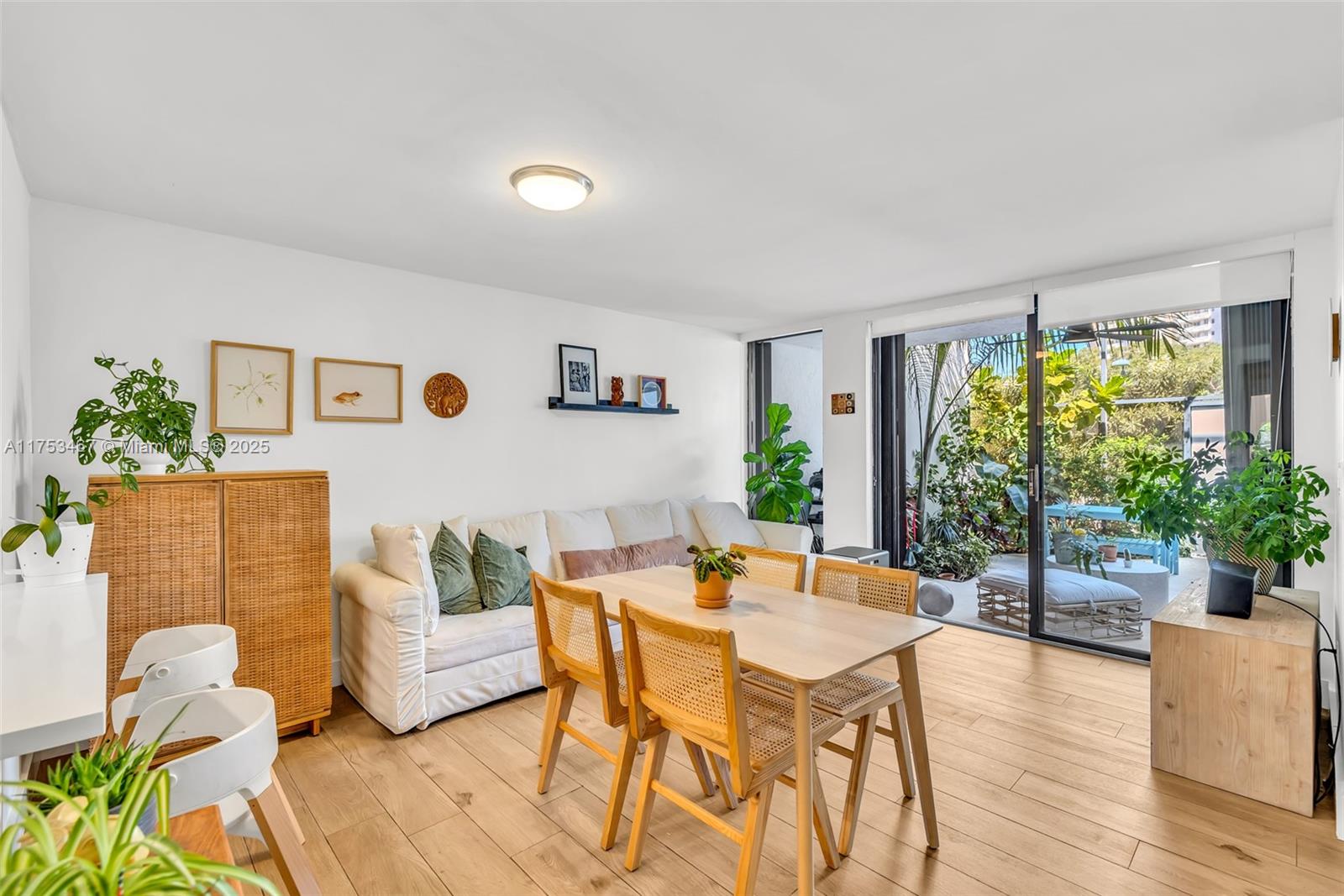 Listing Photo 11