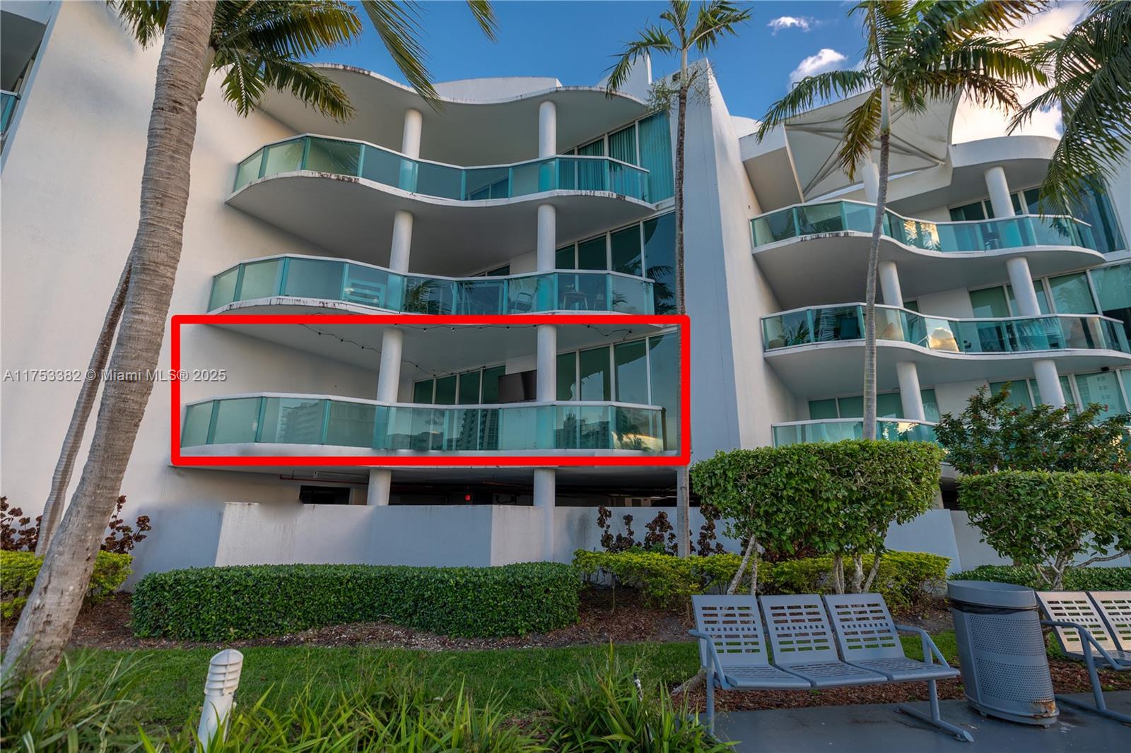 7914 Harbor Island Dr #104, North Bay Village FL 33141