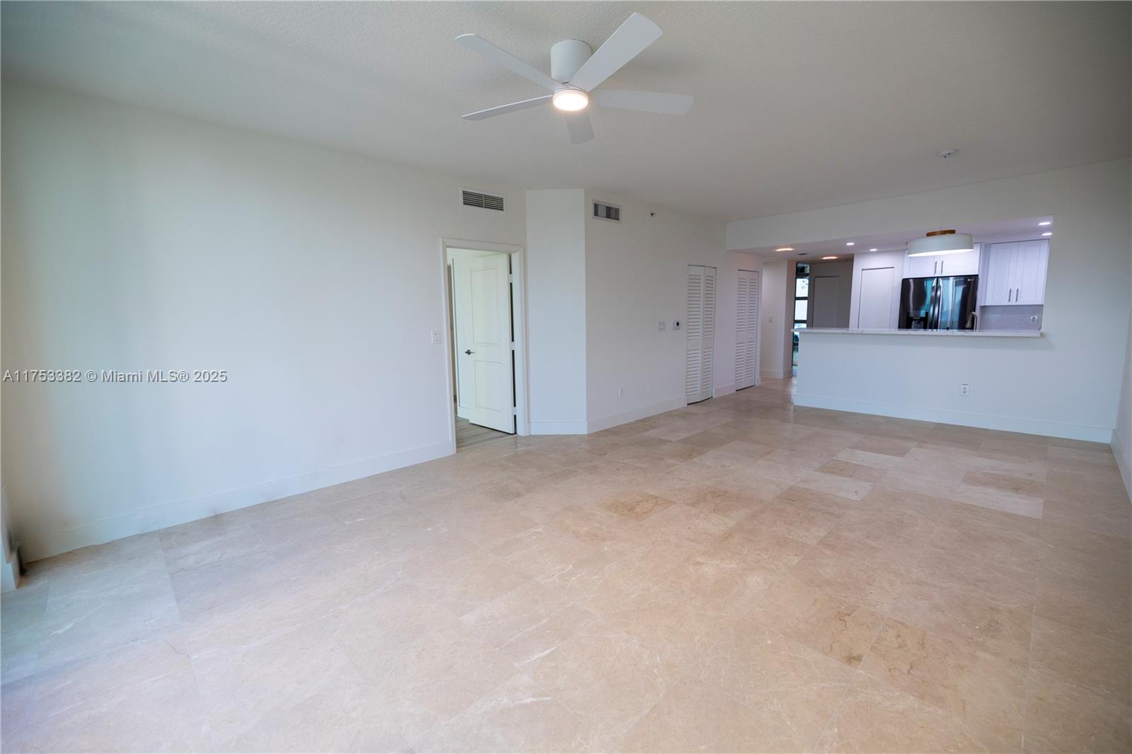 7914 Harbor Island Dr #104, North Bay Village FL 33141
