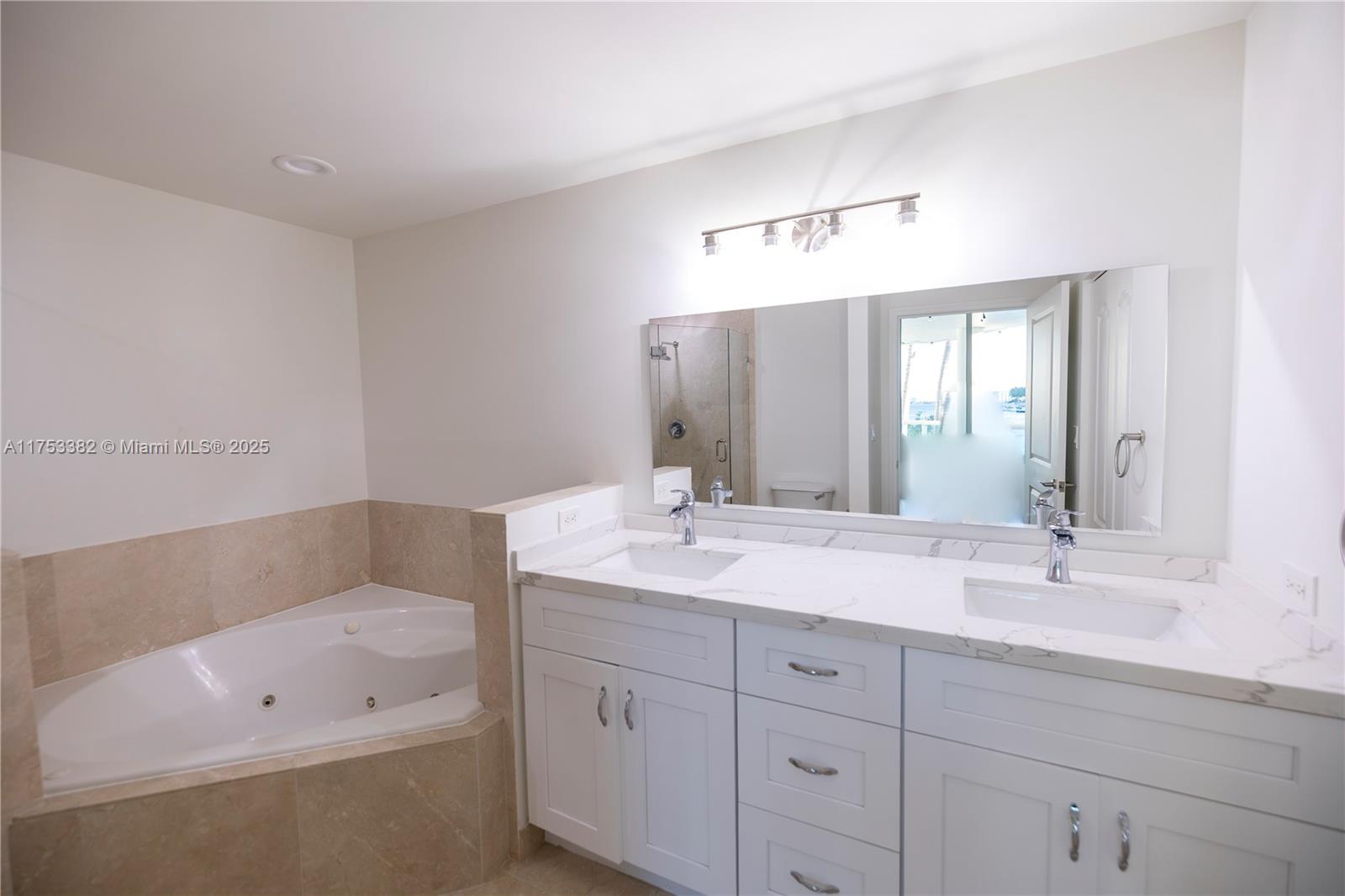 7914 Harbor Island Dr #104, North Bay Village FL 33141