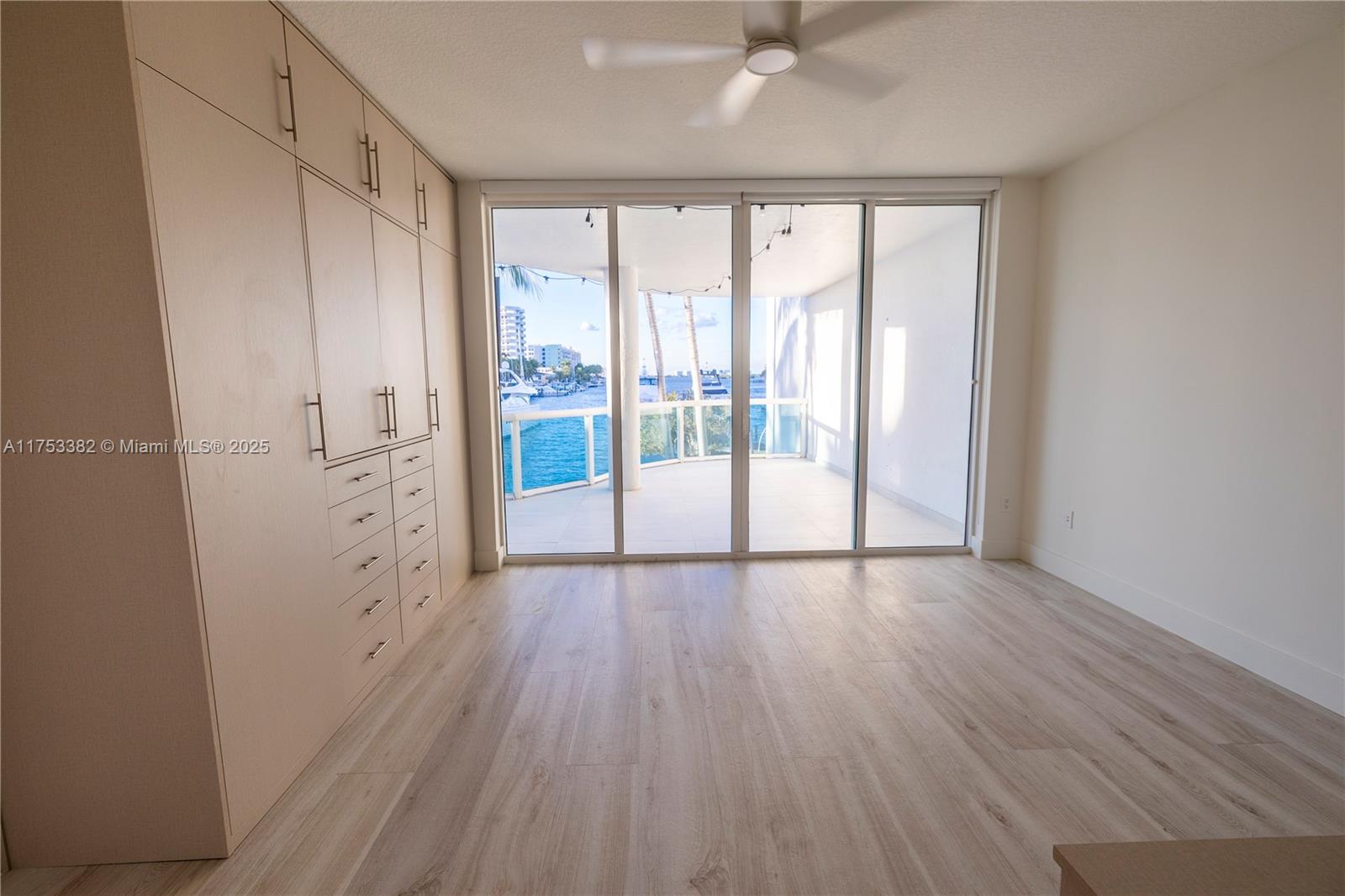 7914 Harbor Island Dr #104, North Bay Village FL 33141
