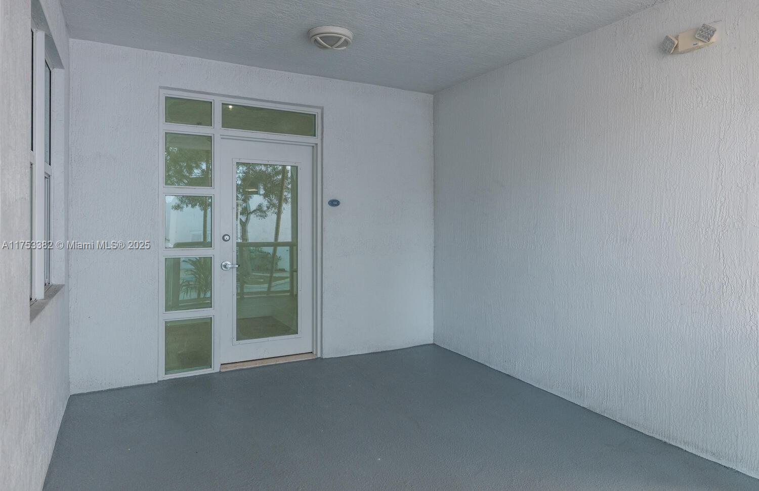 7914 Harbor Island Dr #104, North Bay Village FL 33141