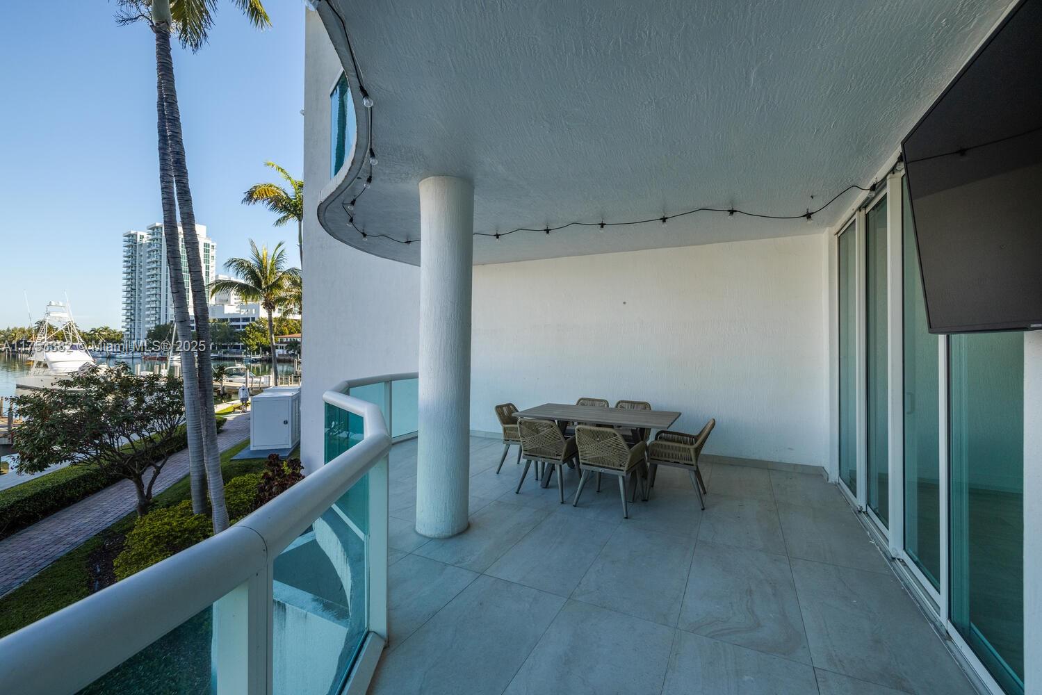 7914 Harbor Island Dr #104, North Bay Village FL 33141
