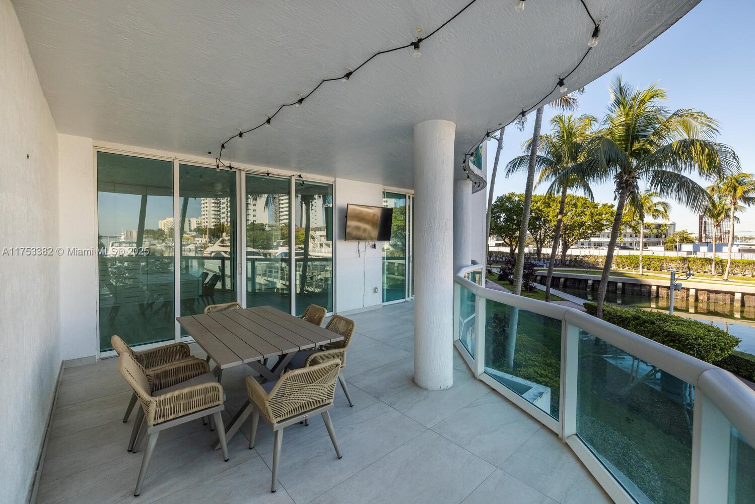 7914 Harbor Island Dr #104, North Bay Village FL 33141