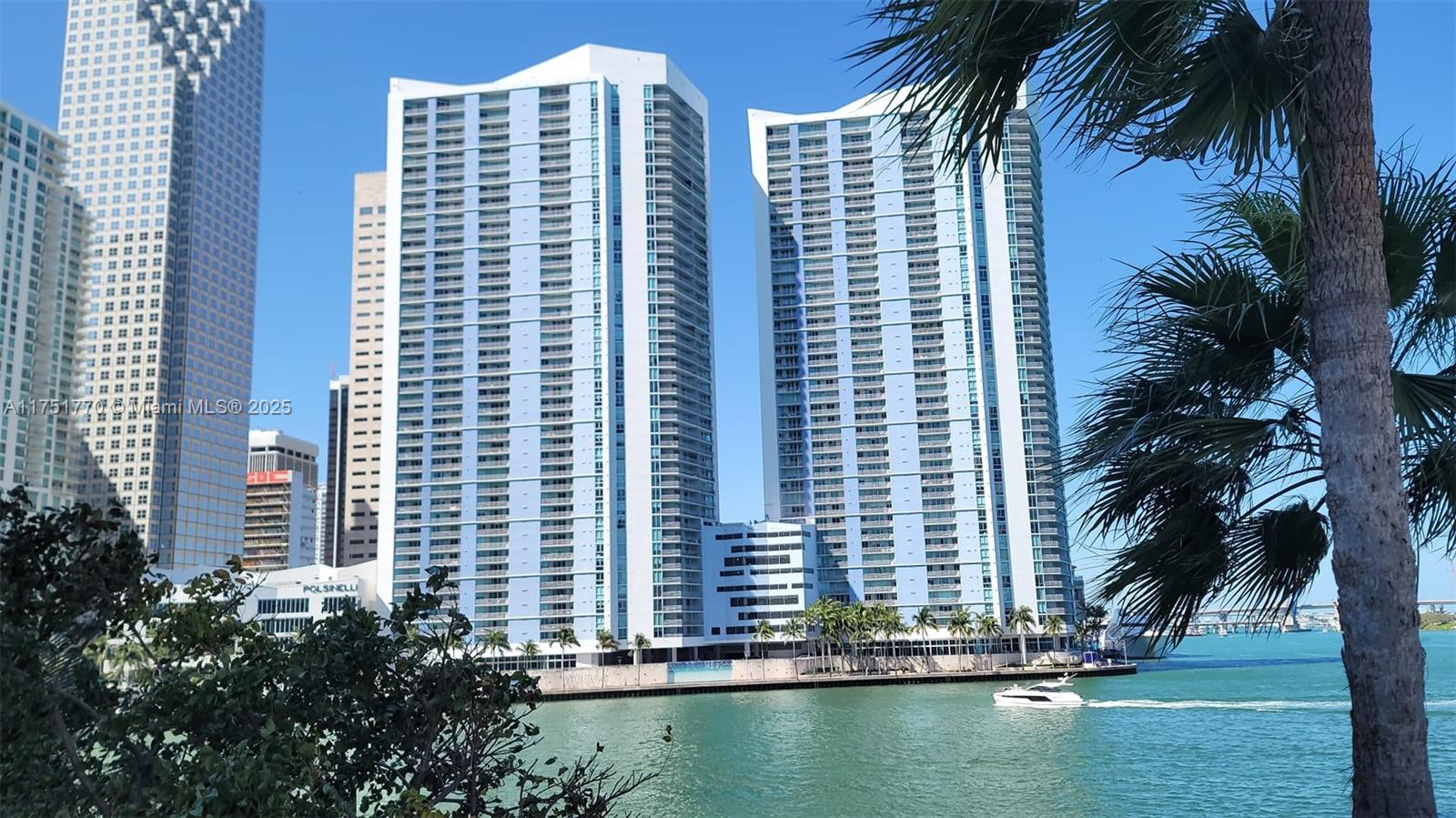 325 S Biscayne Blvd #3321, Miami FL 33131
