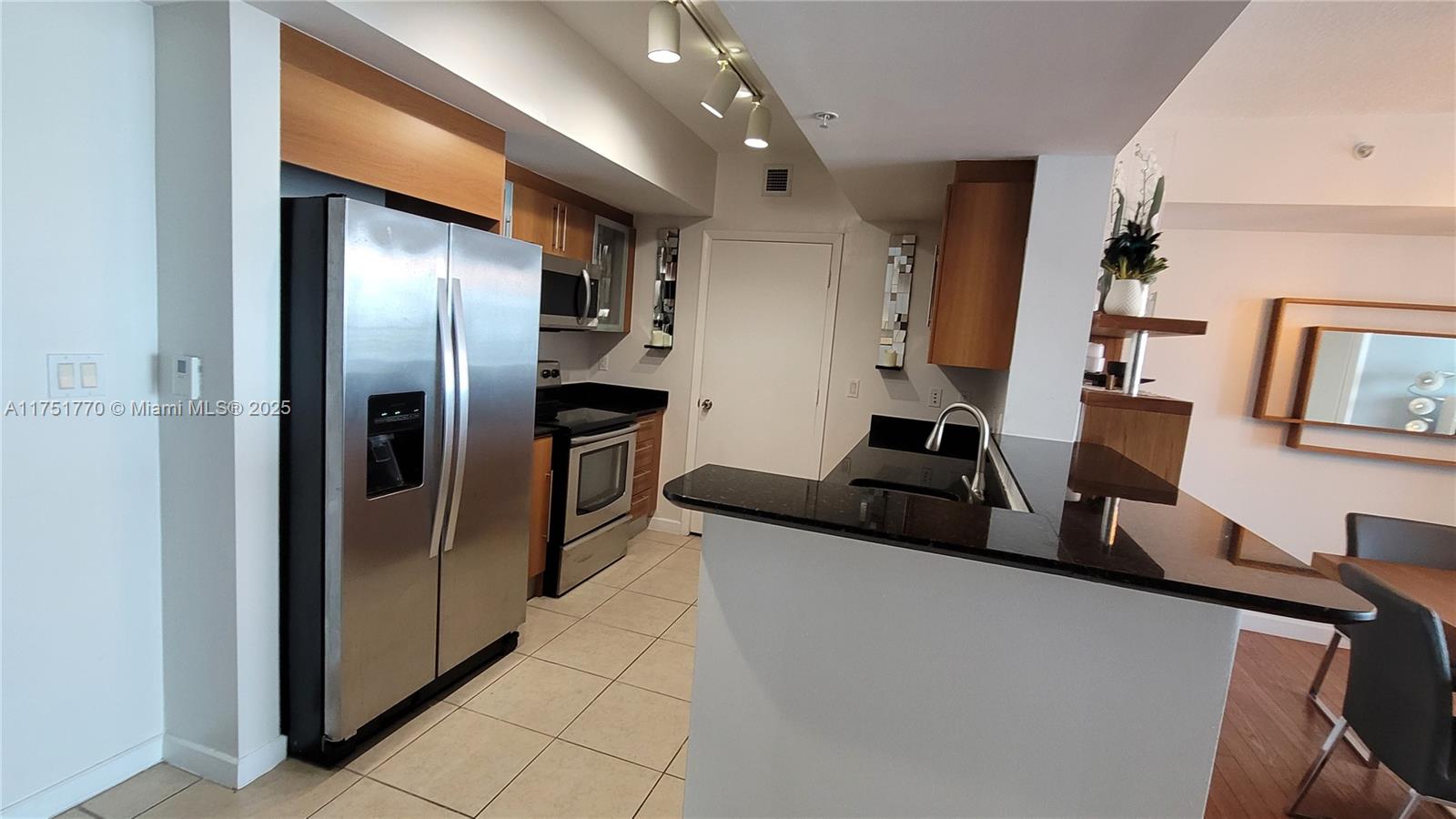 325 S Biscayne Blvd #3321, Miami FL 33131