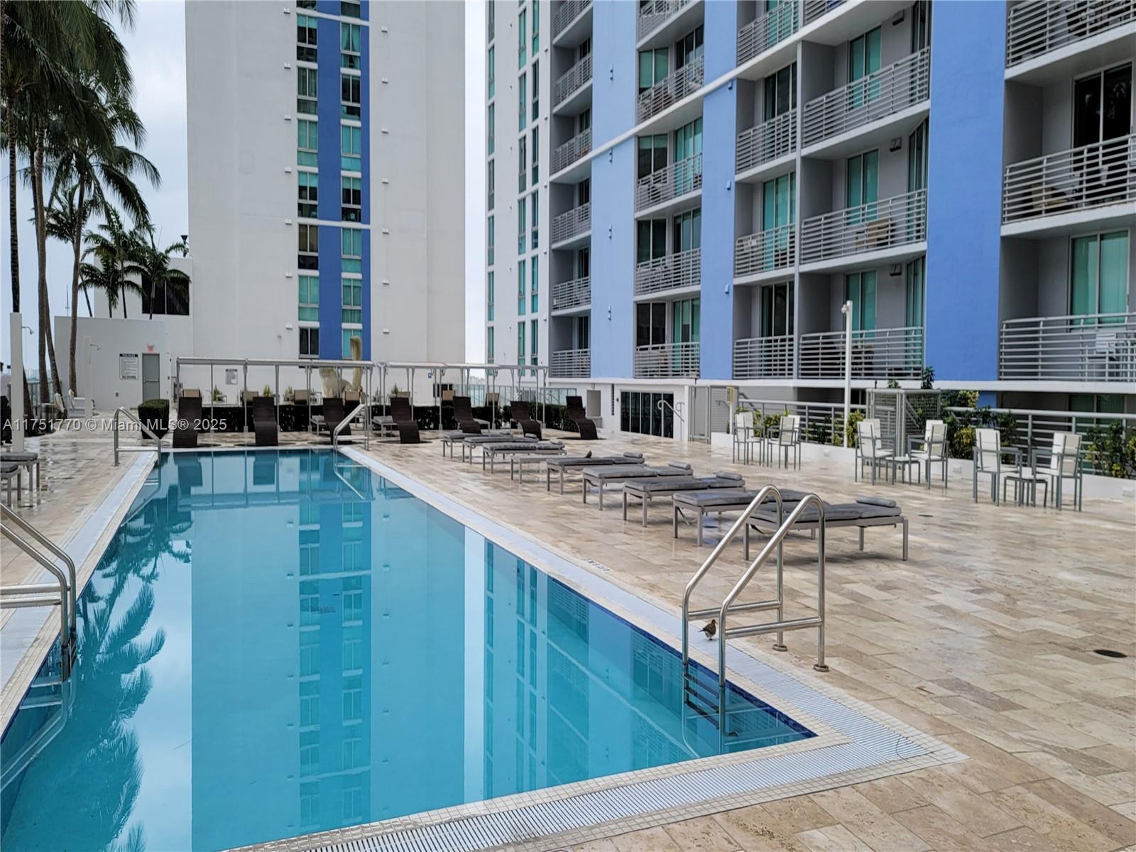 325 S Biscayne Blvd #3321, Miami FL 33131